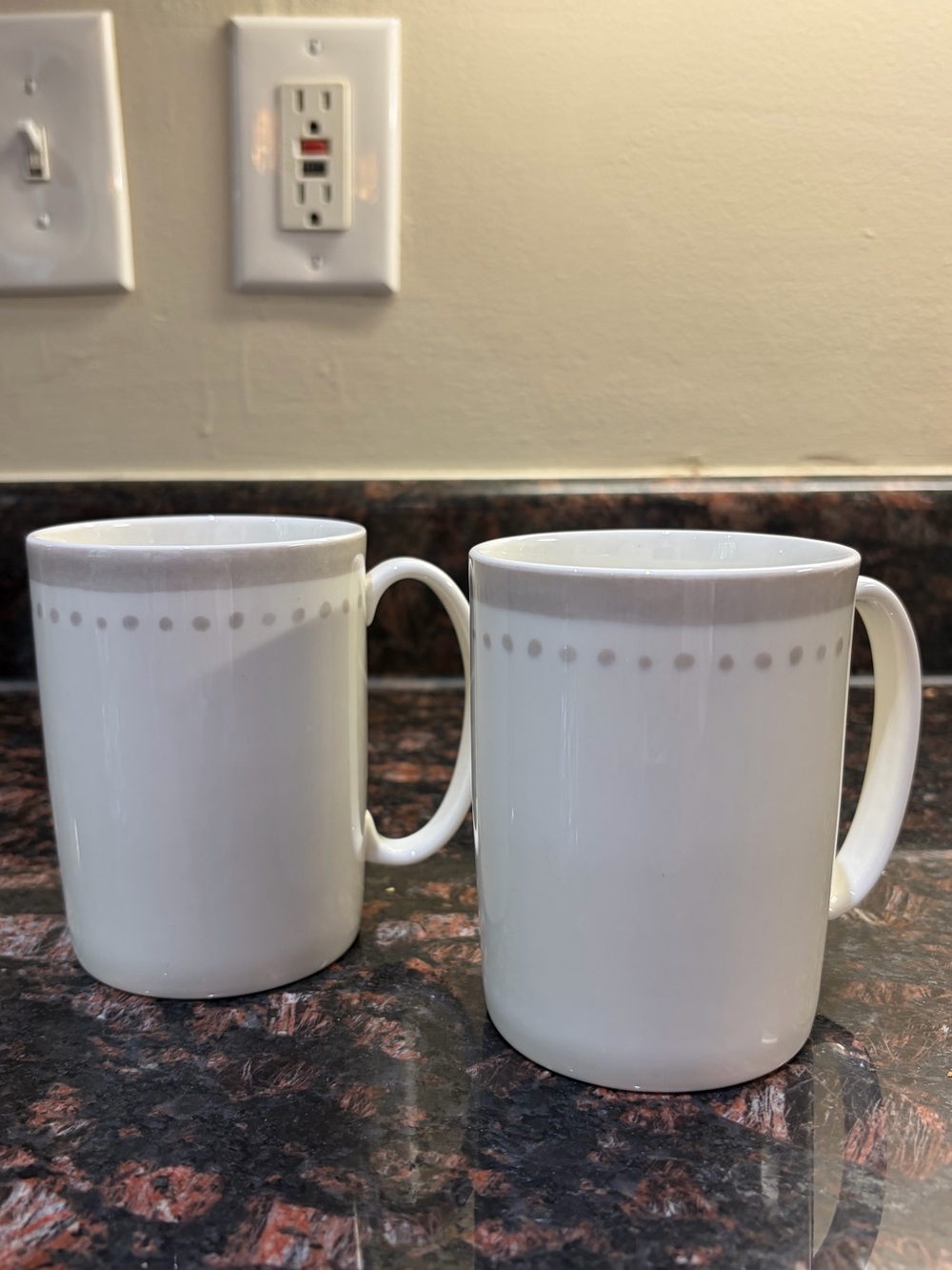 Kate Spade • Set of 2 Charlotte Street East Mugs